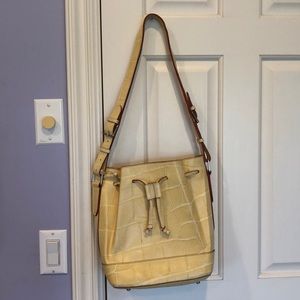 Yellow croc leather Dooney & Bourke purse!